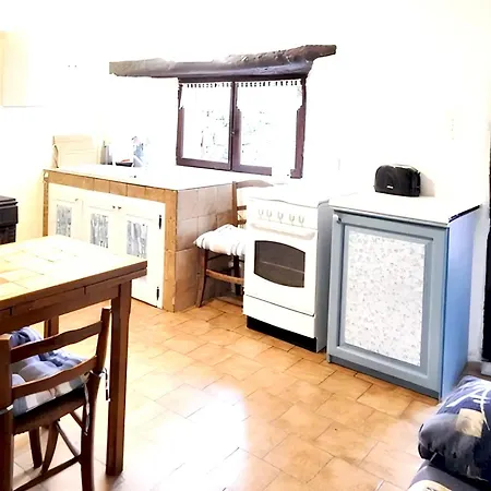 Maison Cosy Avec Vue Sur La Montagne A Dompnac, Cheminee Feriehus