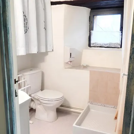 Maison Cosy Avec Vue Sur La Montagne A Dompnac, Cheminee
