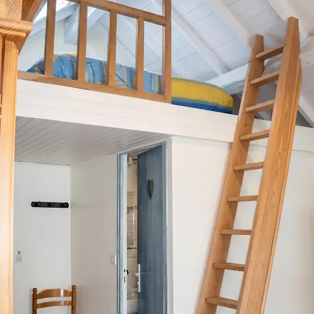 Maison Cosy Avec Vue Sur La Montagne A Dompnac, Cheminee